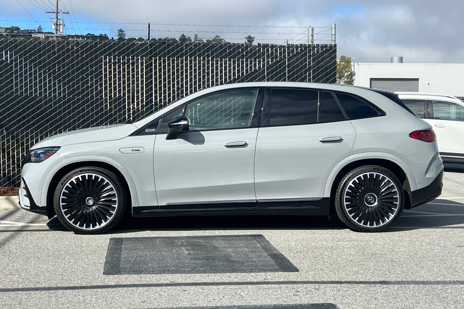 mercedes-benz eqe suv 2024 4JGGM5DB8RA001511 image mercedes-benz eqe suv 2024 4JGGM5DB8RA001511 image